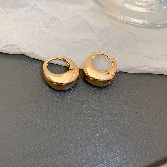 New 18K Gold Vermeil Sterling Silver 925 Thick Hoop Earrings set - Picture 4 of 10